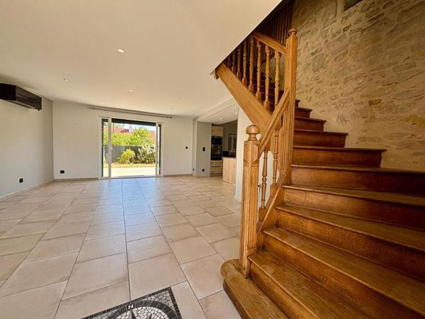 Maison familiale de 170 m² entièrement rénovée avec goût - Pougues-les-Eaux - 3 chambres - garage -  terrain 393 m²