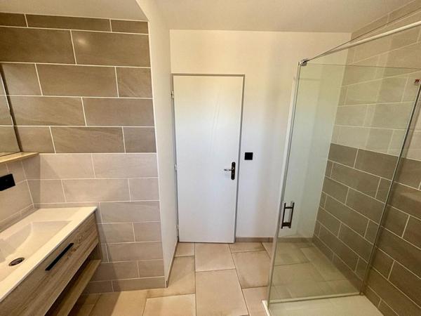 Maison familiale de 170 m² entièrement rénovée avec goût - Pougues-les-Eaux - 3 chambres - garage -  terrain 393 m²