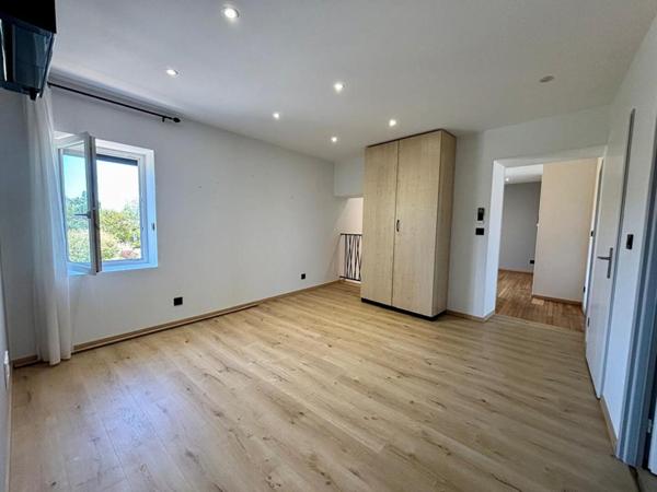 Maison familiale de 170 m² entièrement rénovée avec goût - Pougues-les-Eaux - 3 chambres - garage -  terrain 393 m²