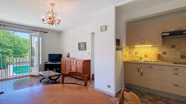 SAINTE MAXIME 2 PIECES CENTRE VILLE MER A PIED