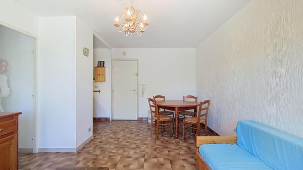 SAINTE MAXIME 2 PIECES CENTRE VILLE MER A PIED