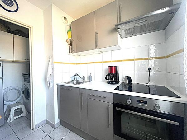 APPARTEMENT LUNEL 49 M2 AVEC BALCON