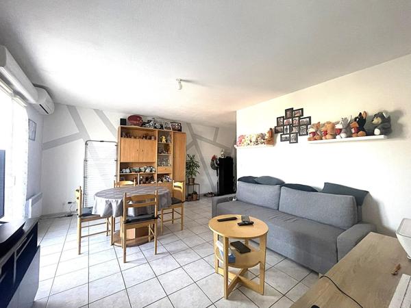 APPARTEMENT LUNEL 49 M2 AVEC BALCON