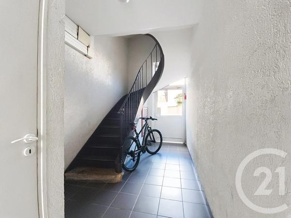 Appartement F2 à vendre  2 pièces - 44 m 2   SENS  - 89