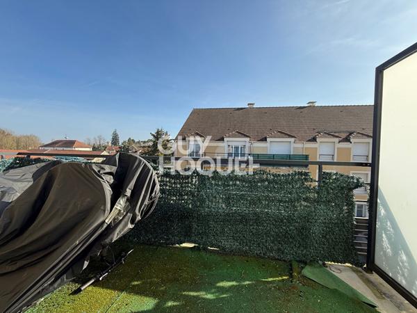 COUBERT : F2 AVEC BALCON ET PARKING VENDU LOUE