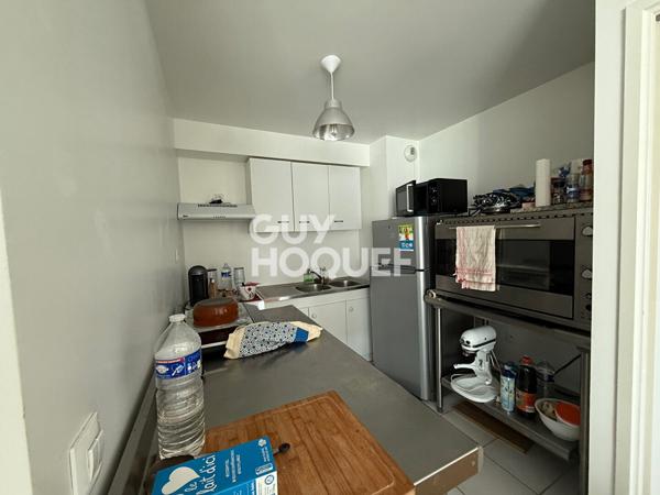 COUBERT : F2 AVEC BALCON ET PARKING VENDU LOUE
