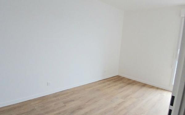 Appartement à louer    3 pièces • 59,20 m2 Romainville