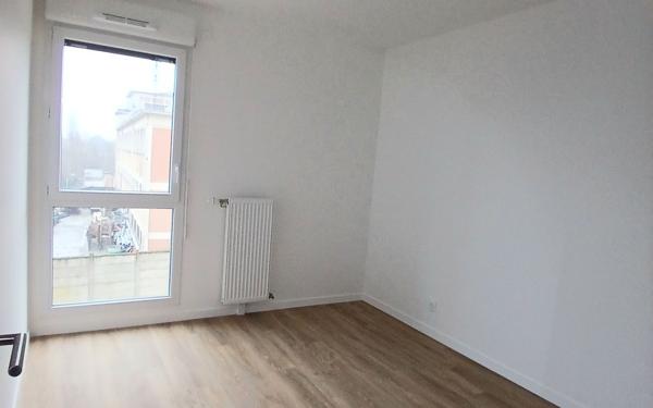 Appartement à louer    3 pièces • 59,20 m2 Romainville