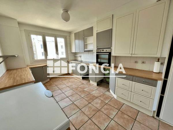 Location Appartement 5 pièces 122 m² - 10 RUE AMIRAL LINOIS Brest 29200