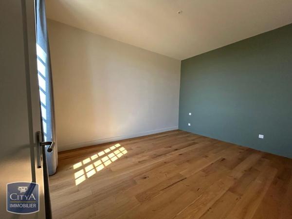 Appartement à louer 3 pièces 89.2m² Dole (39100)
