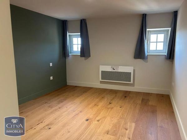 Appartement à louer 3 pièces 89.2m² Dole (39100)