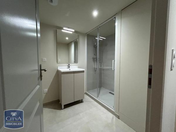 Appartement à louer 3 pièces 89.2m² Dole (39100)