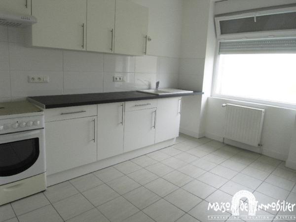 Location Maison de ville 2 chambres - 83m² - Garage - JARNAC Centre-ville