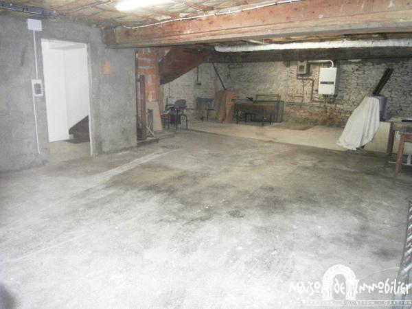 Location Maison de ville 2 chambres - 83m² - Garage - JARNAC Centre-ville