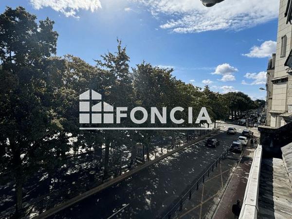 À vendre Local commercial 114 m² - Châtellerault 86100