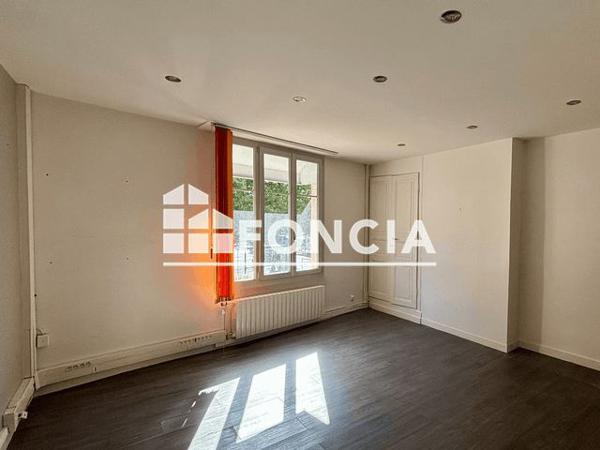 À vendre Local commercial 114 m² - Châtellerault 86100