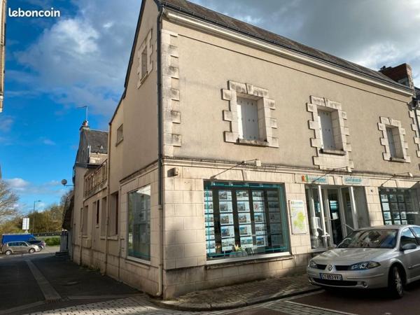 Maison évolutive avec local commercial au coeur de l'Ile Bouchard ou vaste projet familial !