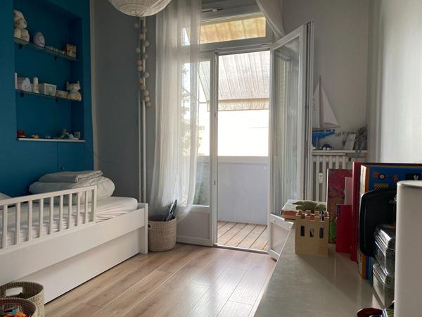 SOUS COMPROMIS CENTRE VILLE T5 de 93 m² lumineux proche gare garage et cave