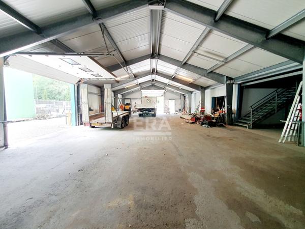 EXCLUSIVITE LOCAUX D'ACTIVITES La Brillanne 560m²  Proximité immédiate autoroutes et gare SNCF