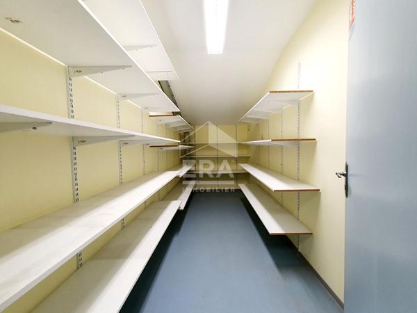 EXCLUSIVITE LOCAUX D'ACTIVITES La Brillanne 560m²  Proximité immédiate autoroutes et gare SNCF