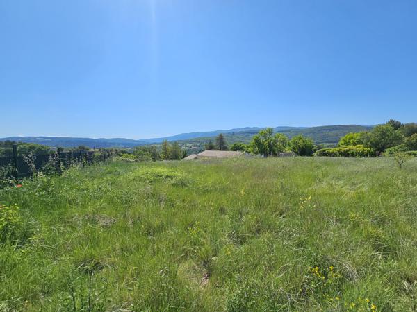 Apt (84400) Apt en Luberon, beau terrain constructible avec magnifique vue