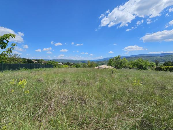 Apt (84400) Apt en Luberon, beau terrain constructible avec magnifique vue