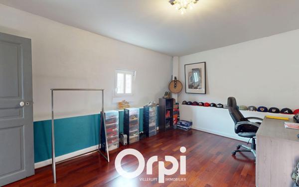 Appartement à vendre    5 pièces • 120 m2 Herserange