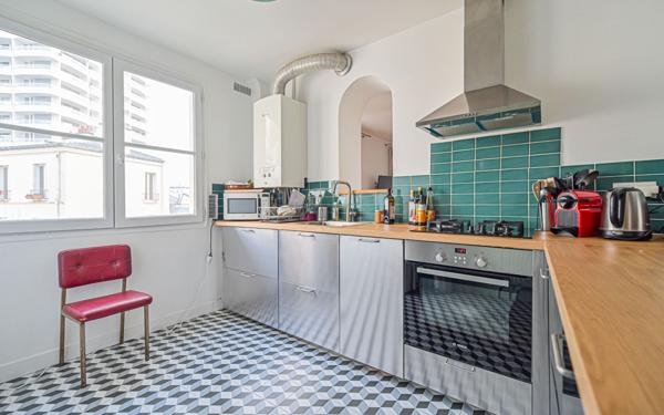 Appartement à vendre    3 pièces • 65,47 m2 Paris 18