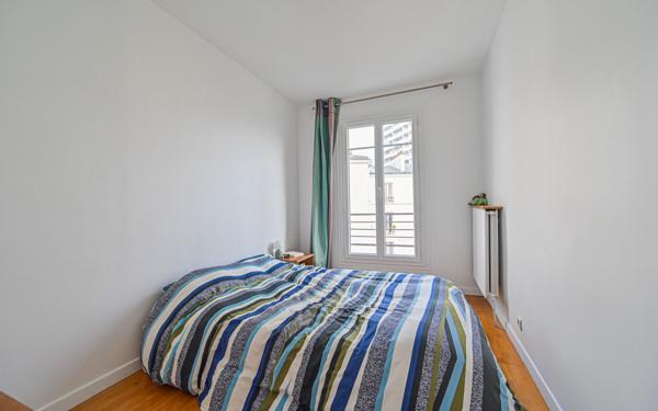 Appartement à vendre    3 pièces • 65,47 m2 Paris 18