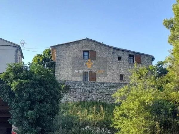 Vente                                                      Maison
                        
                     4 pièces                      67 m2                     à Saint-Martin-de-Castillon