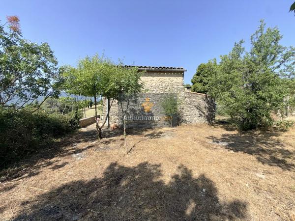 Vente                                                      Maison
                        
                     4 pièces                      67 m2                     à Saint-Martin-de-Castillon