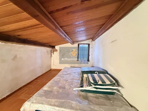 Vente                                                      Maison
                        
                     4 pièces                      67 m2                     à Saint-Martin-de-Castillon