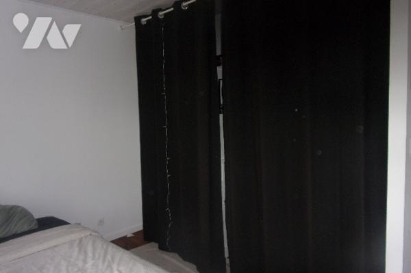 Maison ,1 cuisine équipée ouverte sur le salon,2 wc,1 lingerie,2 chambres,1 douche à l'italienne.