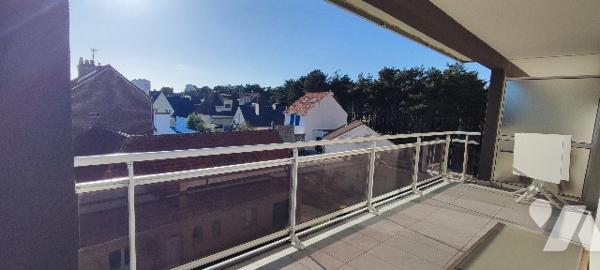 T4 de 86m² avec terrasse EST/SUD/OUEST de 36m² + 2 caves + parking dans résidence de standing