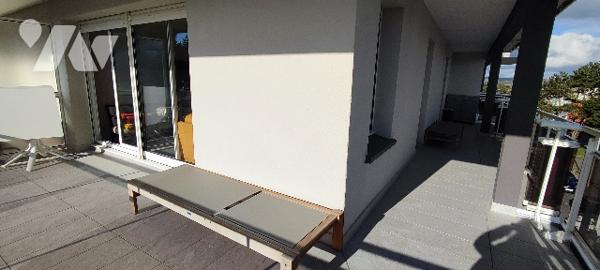 T4 de 86m² avec terrasse EST/SUD/OUEST de 36m² + 2 caves + parking dans résidence de standing