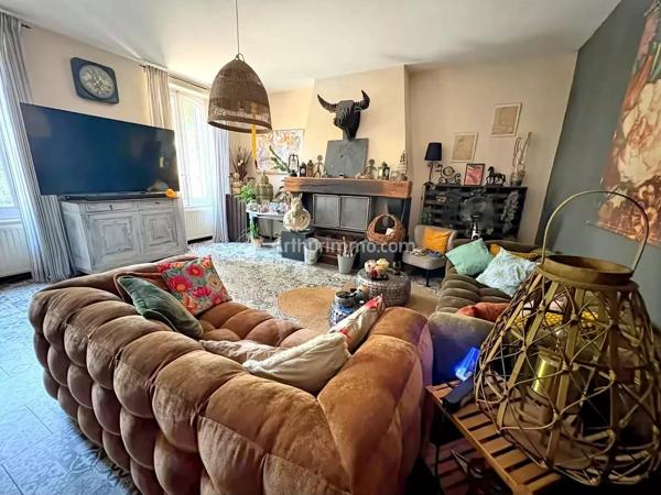 Vente                                                      Propriété
                        
                     7 pièces                      334 m2                     à Saïx