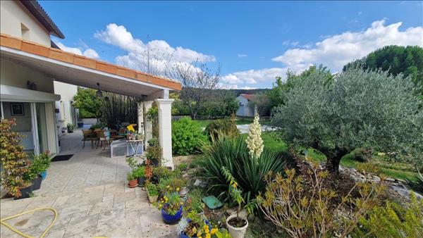 Maison à vendre |  La Couronne |  6 pièces | 144 m²