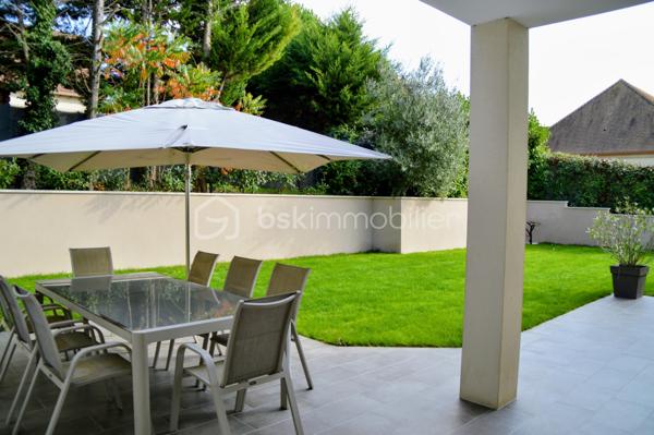 Maison de 280 m²