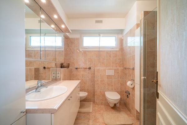 Appartement 5 pièces - 149 m²