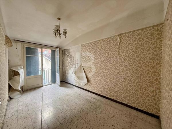 Appartement 4 pièces à rénover - Vieil Antibes