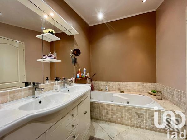 Maison à vendre 4 pièces 81 m² Saint-Maximin-la-Sainte-Baume