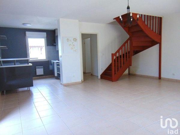 Maison à vendre 4 pièces 81 m² Saint-Seurin-sur-l'Isle