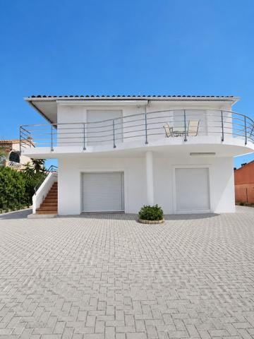 VILLA BANDOL