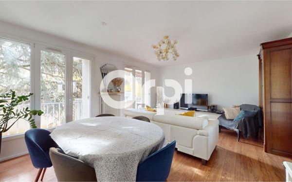 Appartement à vendre    4 pièces • 92 m2 Bron