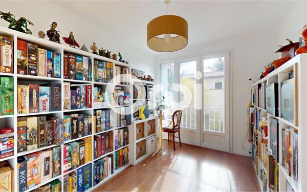 Appartement à vendre    4 pièces • 92 m2 Bron