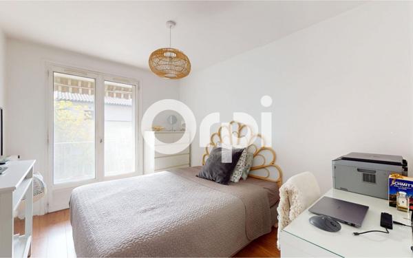 Appartement à vendre    4 pièces • 92 m2 Bron