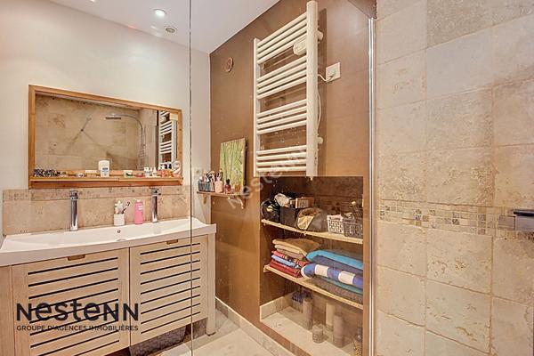 Appartement Vitrolles 2 pièces de 76 m² avec places privatives et piscine