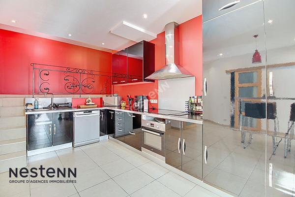 Appartement Vitrolles 2 pièces de 76 m² avec places privatives et piscine