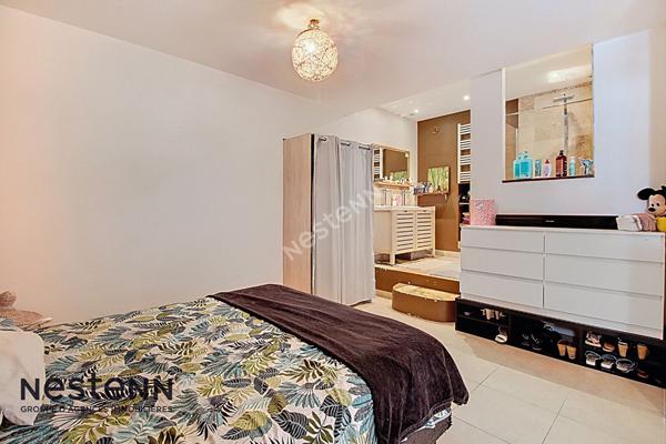 Appartement Vitrolles 2 pièces de 76 m² avec places privatives et piscine