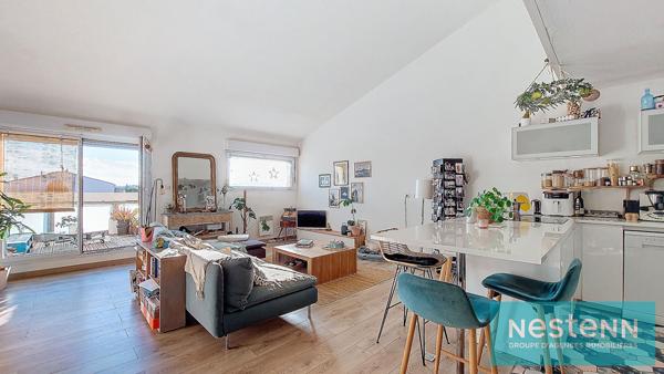 Appartement Duplex, Istres 5 pièce(s), 97m², dernier étage, 4 chambres et un box en sous-sol